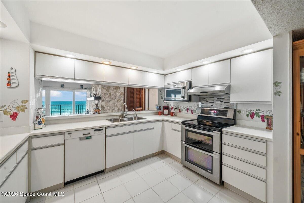 2101 Atlantic Street 522 photo 18