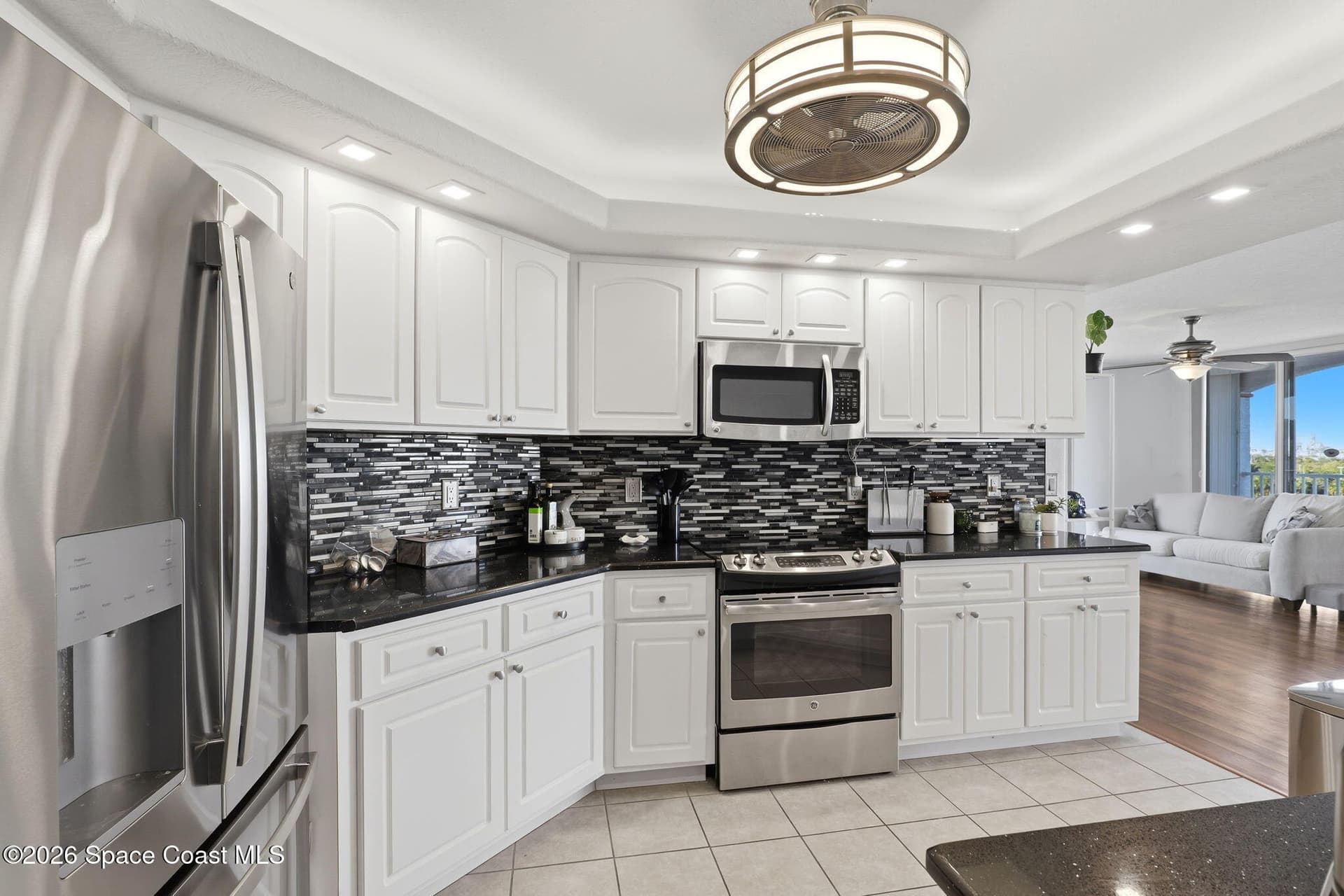 8903 Laguna Lane 503 photo 20