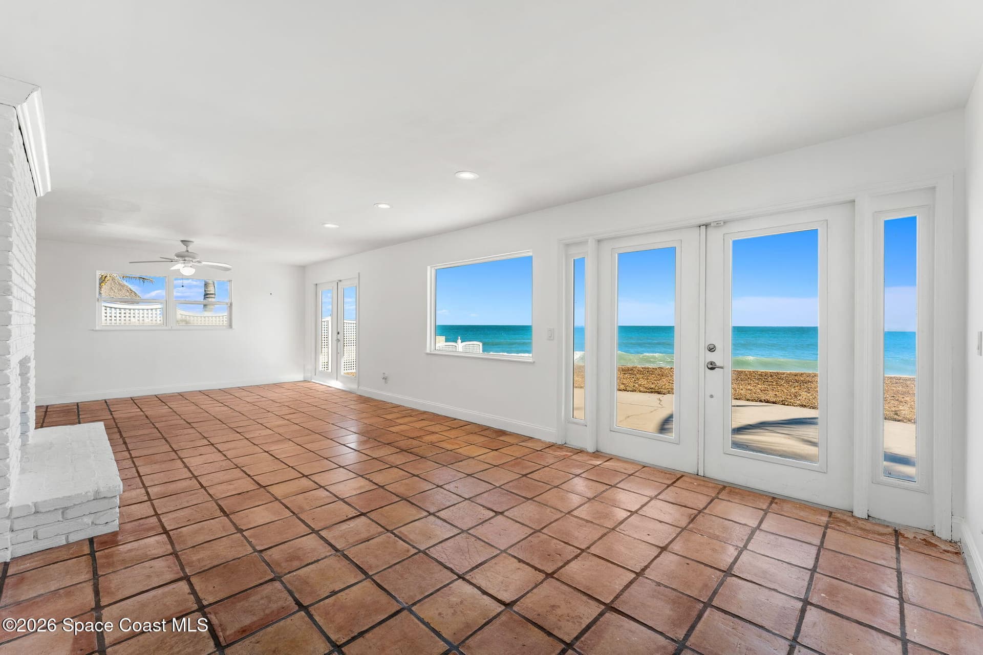 9556 Doubloon Drive photo 2