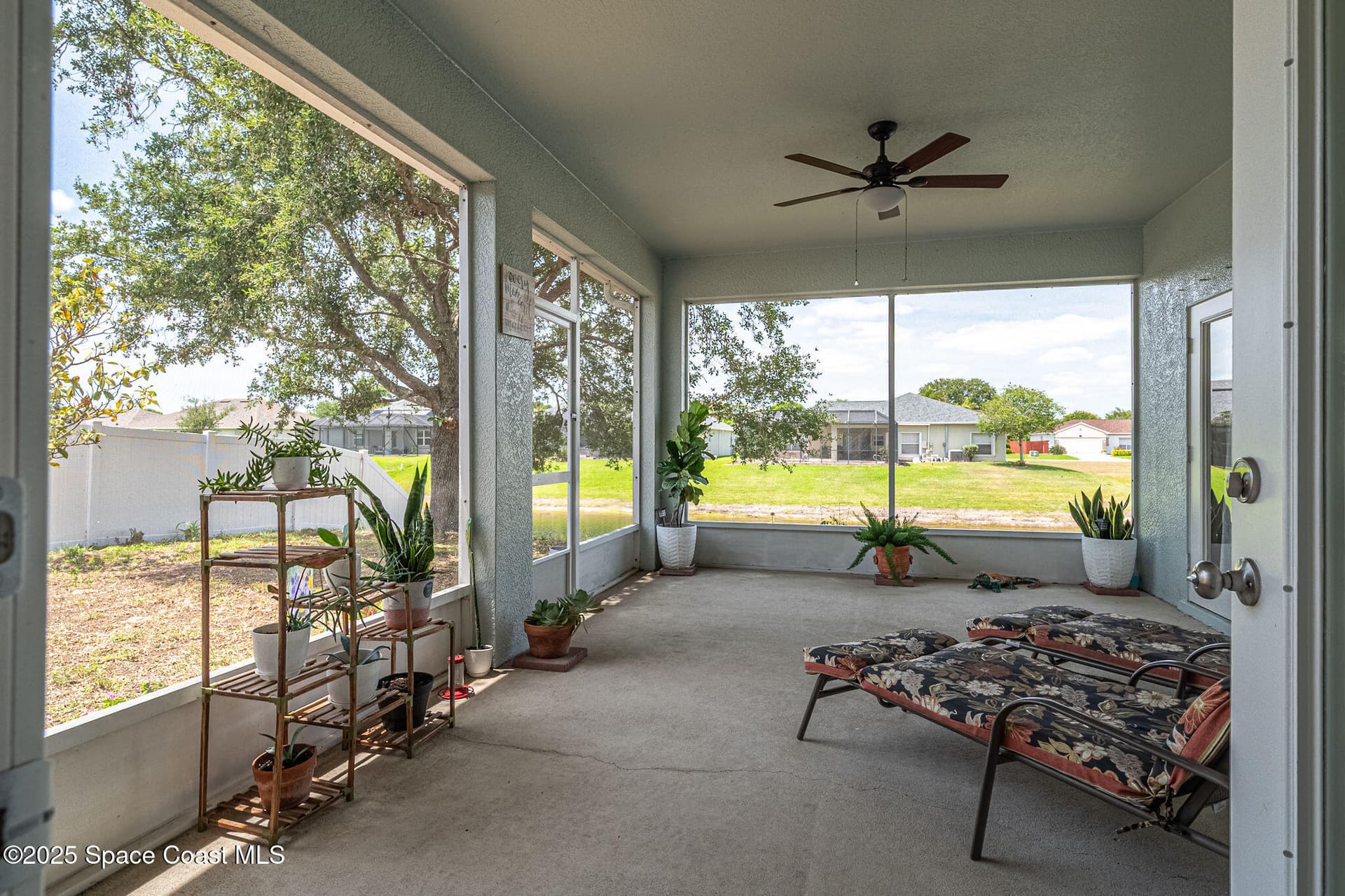 1137 Morgan Circle NE photo 4