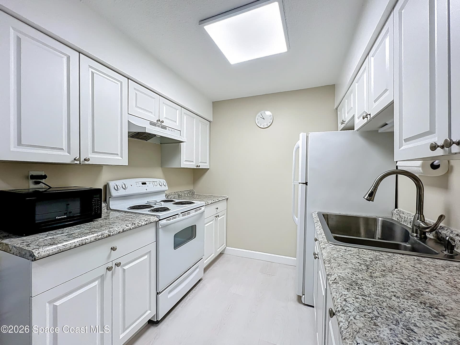 190 E Olmstead Drive F8 photo 13
