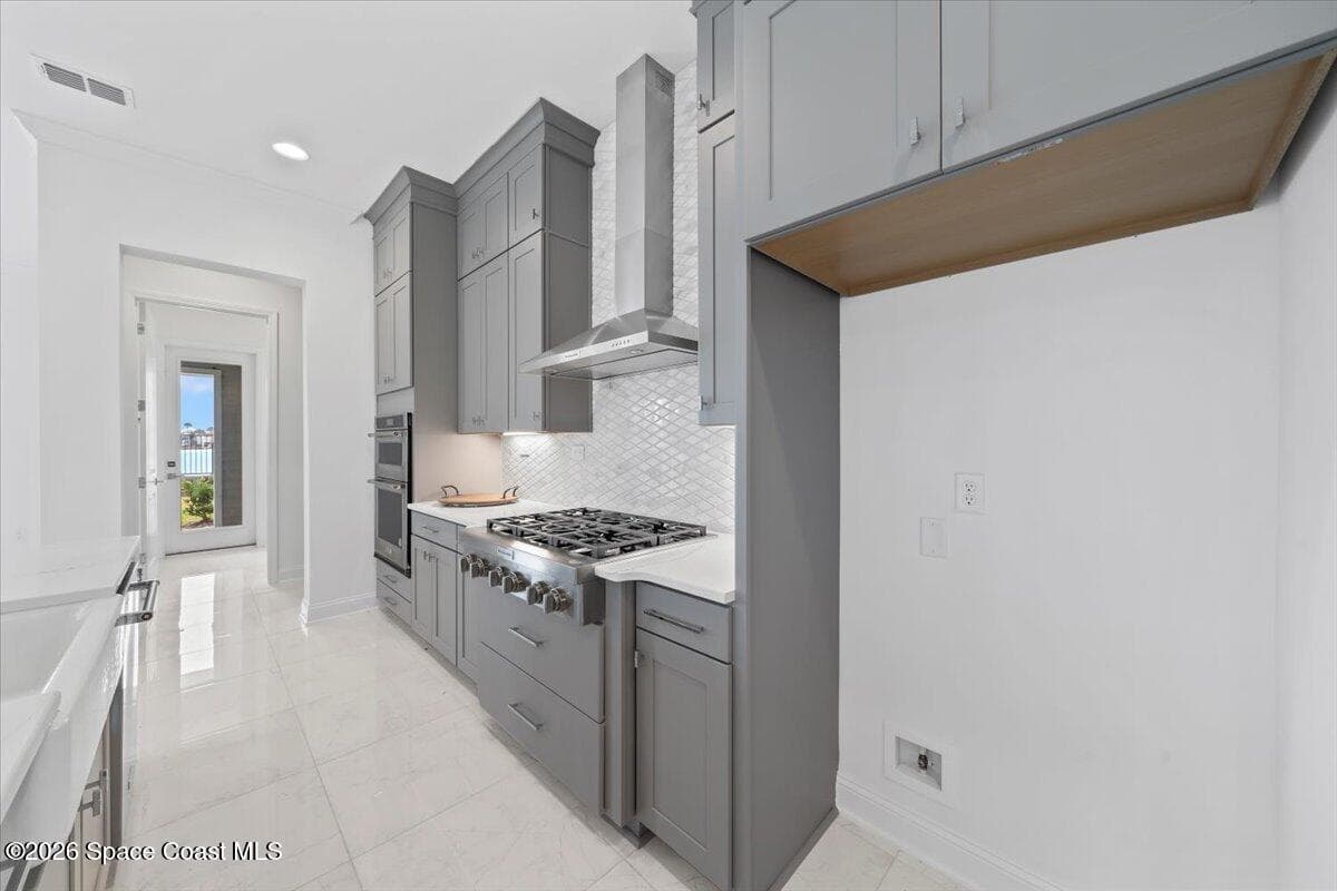 425 Marquesa Circle photo 14