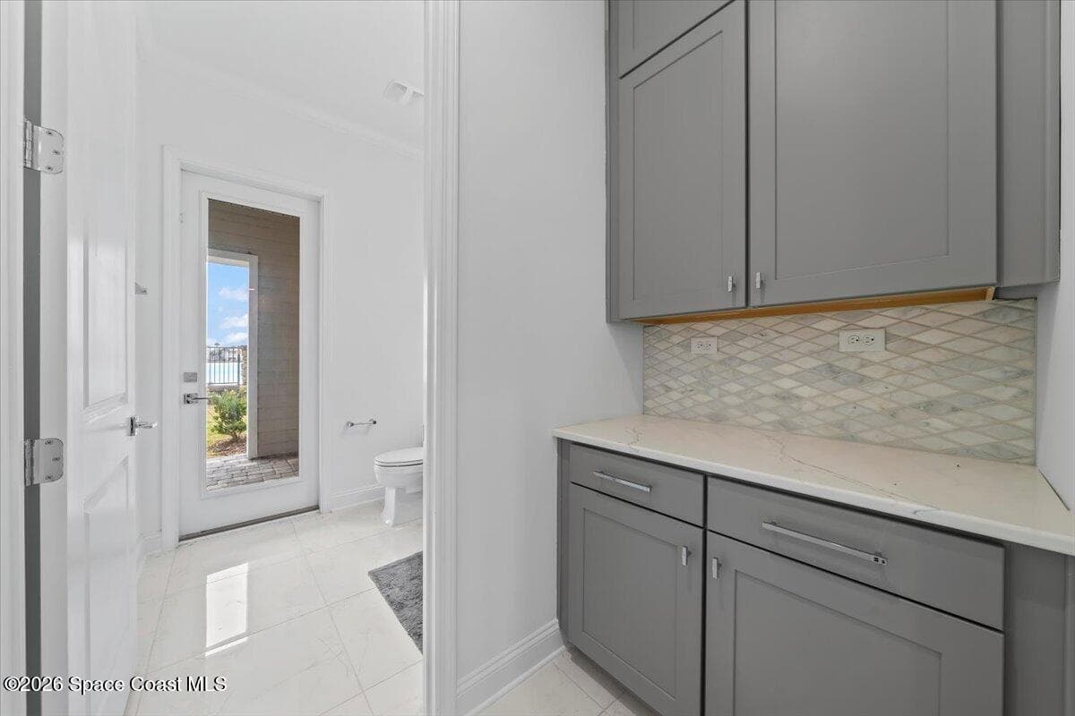 425 Marquesa Circle photo 16
