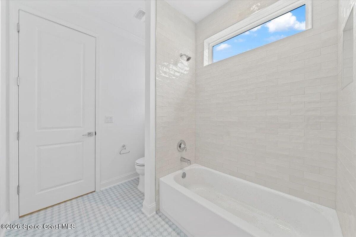 425 Marquesa Circle photo 23
