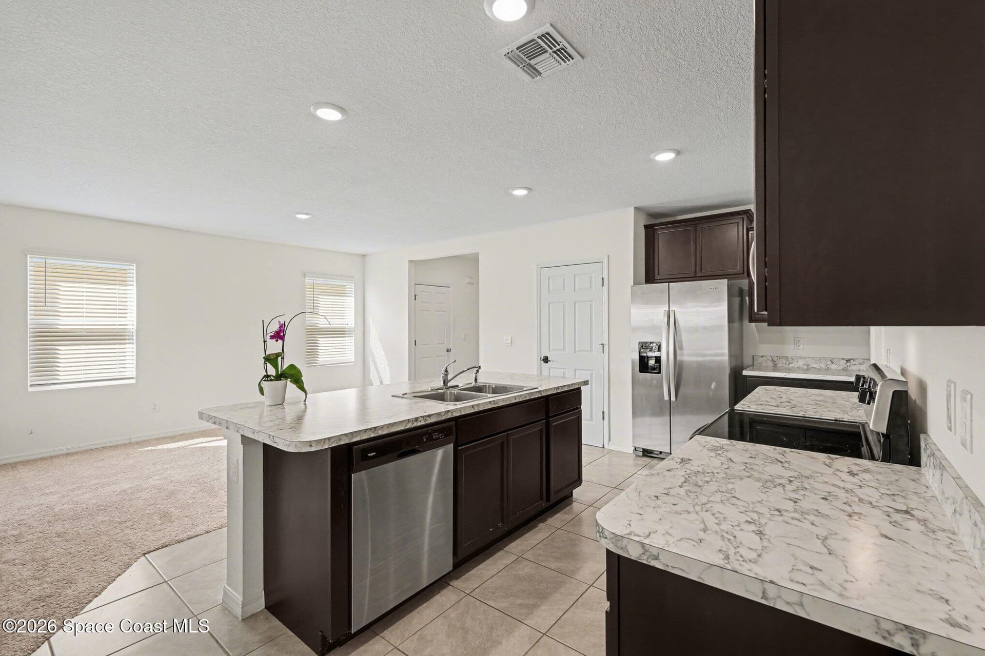 966 Trinity Street photo 6
