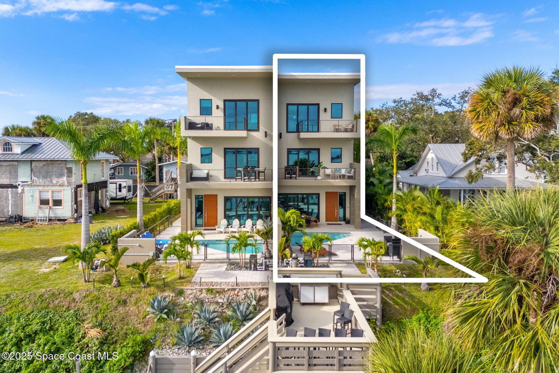 1807 Riverview Drive photo 9
