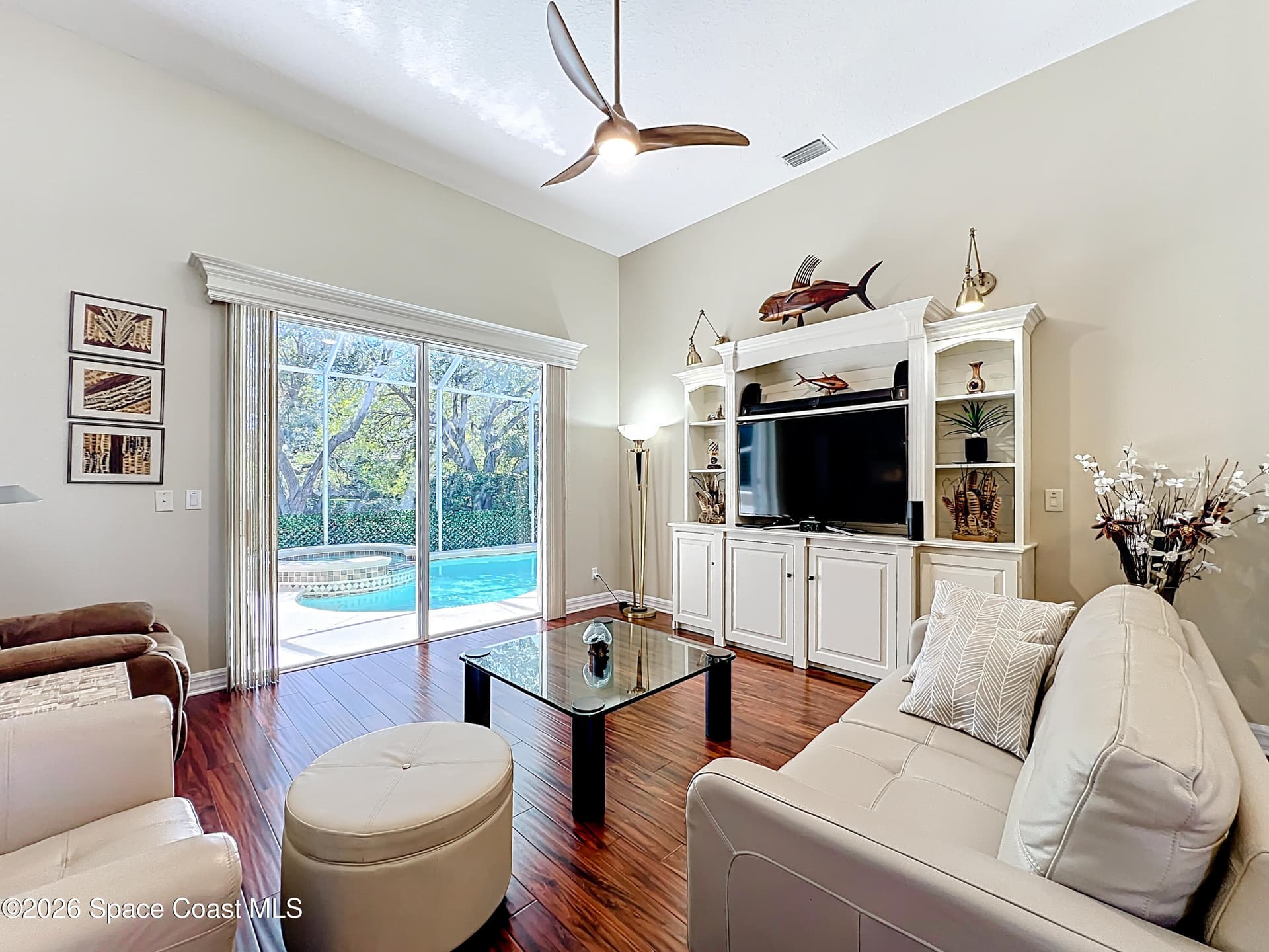 383 Pentland Drive photo 10