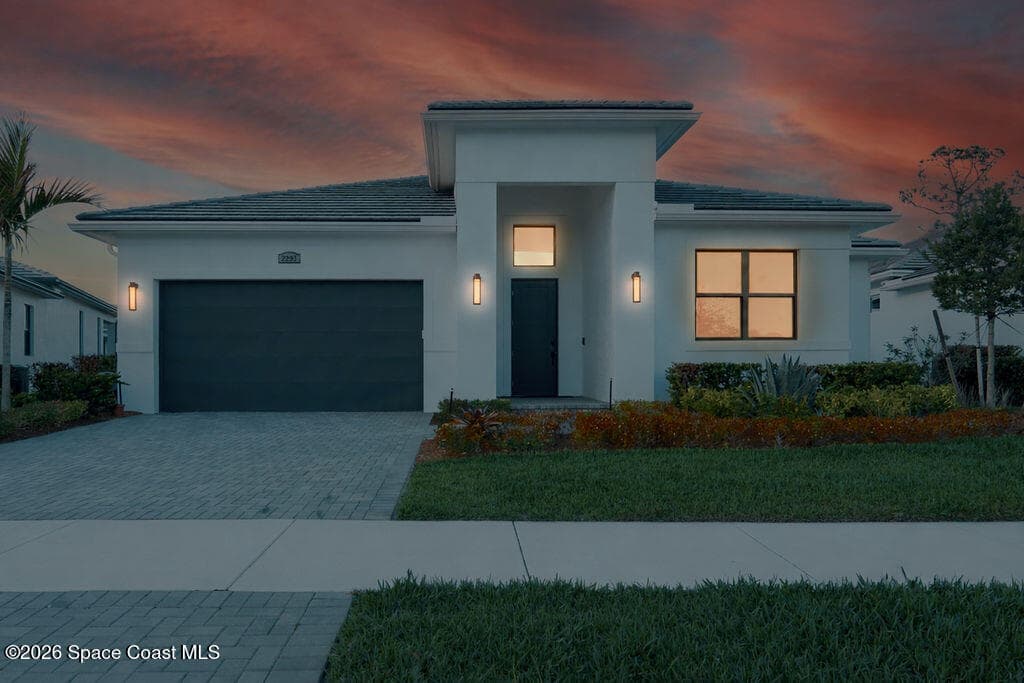 2293 SE Canopy Cove Lane photo 2