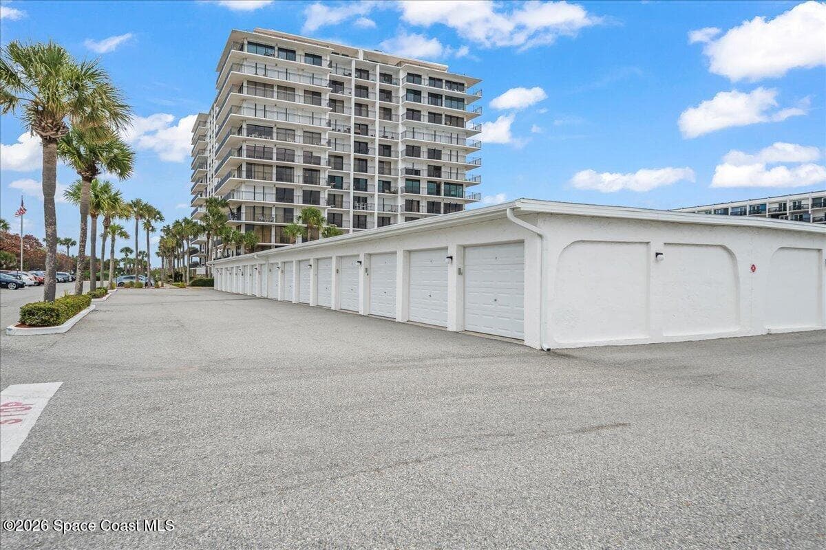 2100 N Atlantic Avenue 901 photo 22