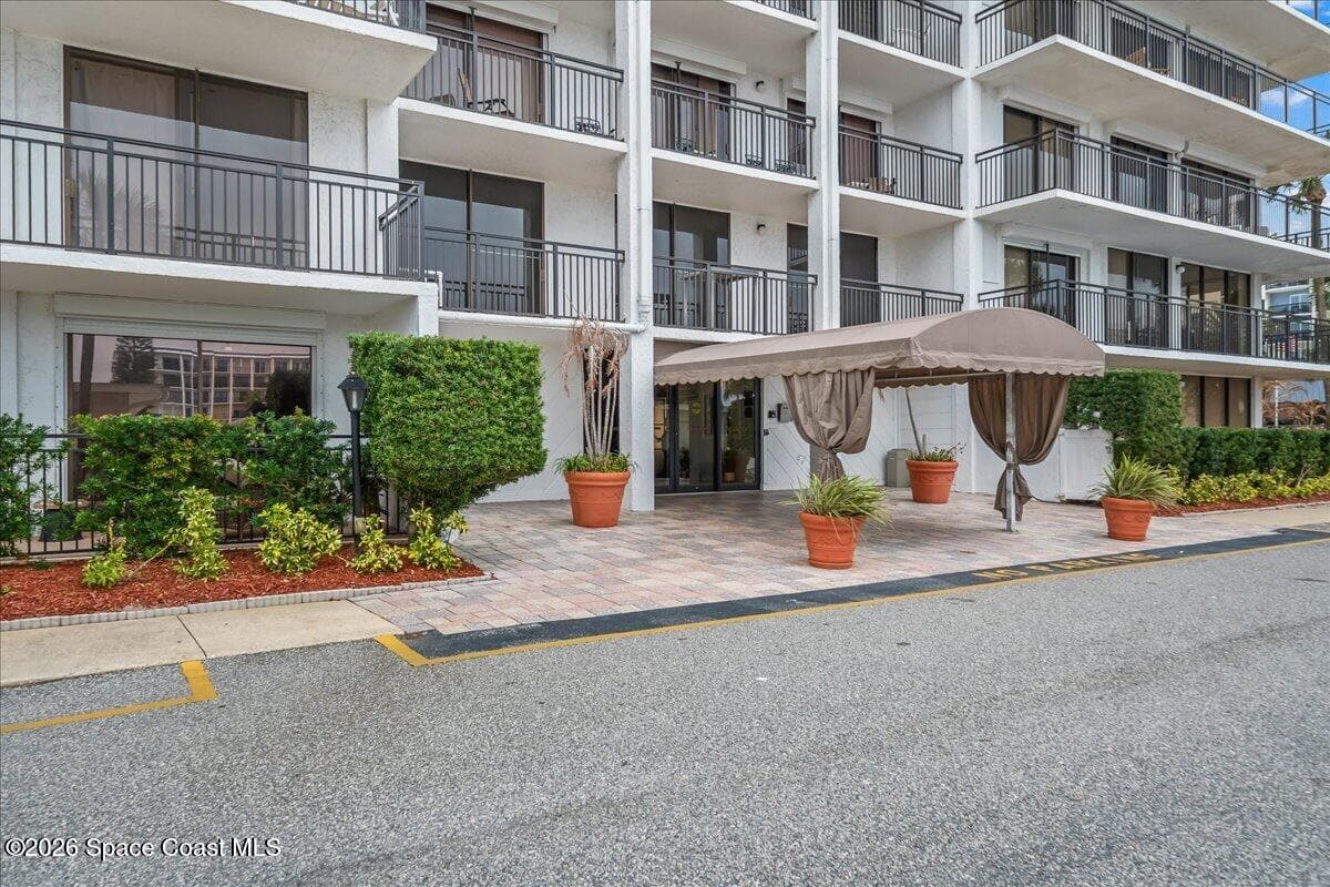 2100 N Atlantic Avenue 901 photo 23