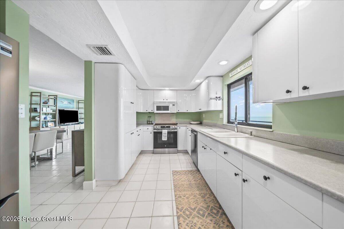 2100 N Atlantic Avenue 901 photo 15