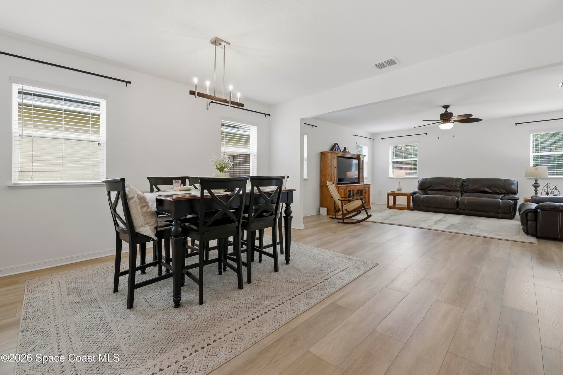 5573 Reagan Avenue photo 8