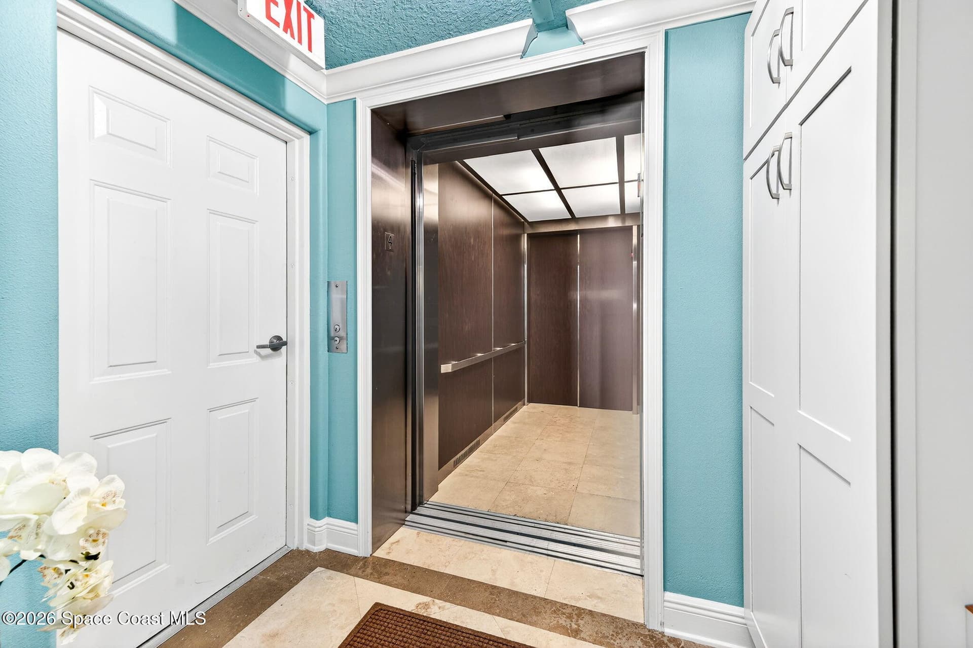 2465 S Atlantic Avenue 402 photo 15