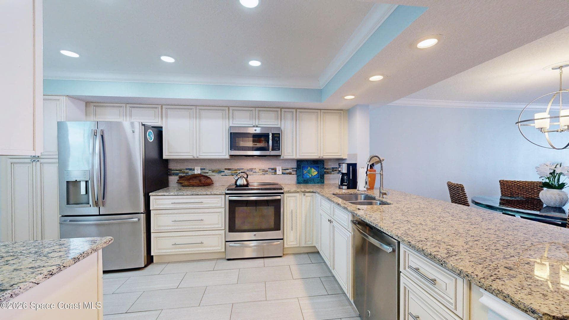 2815 S Atlantic Avenue E 705 photo 22