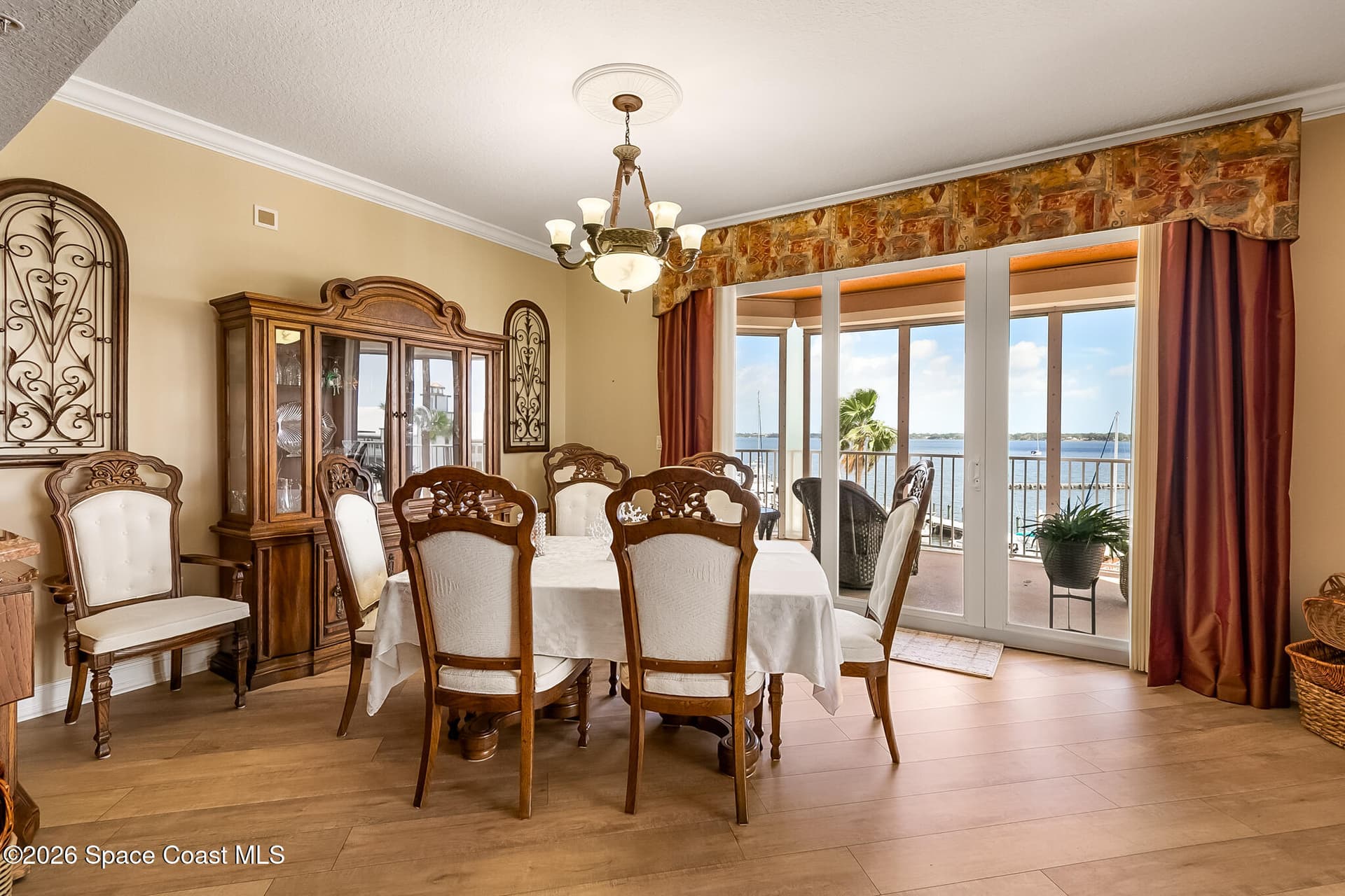93 Delannoy Avenue 406 photo 9