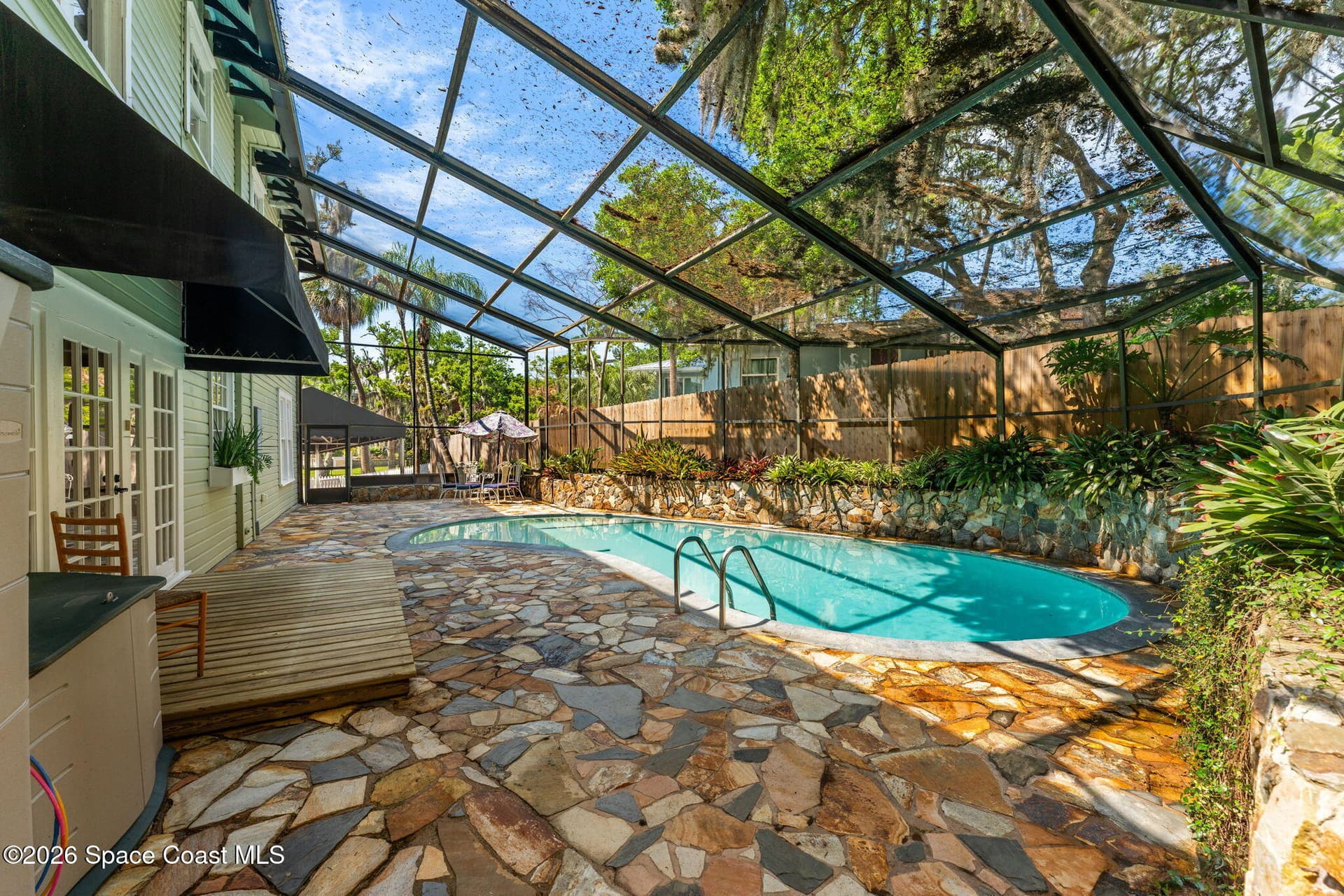 1149 Houston Street photo 4
