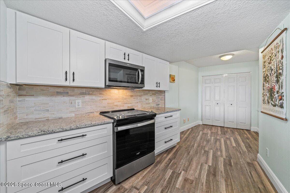 102 Riverside Drive 203 photo 13