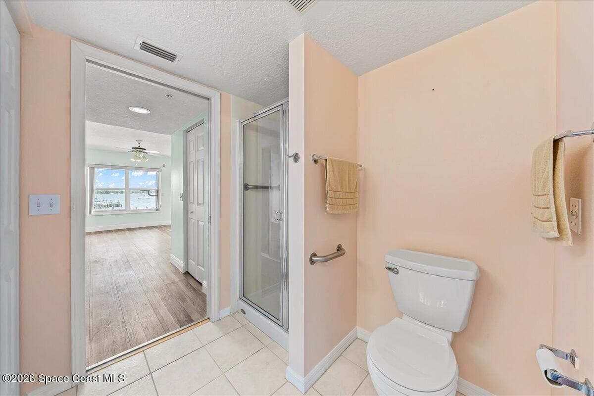 102 Riverside Drive 203 photo 24