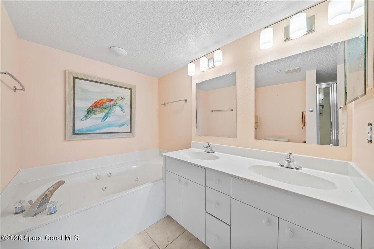 102 Riverside Drive 203 photo 23