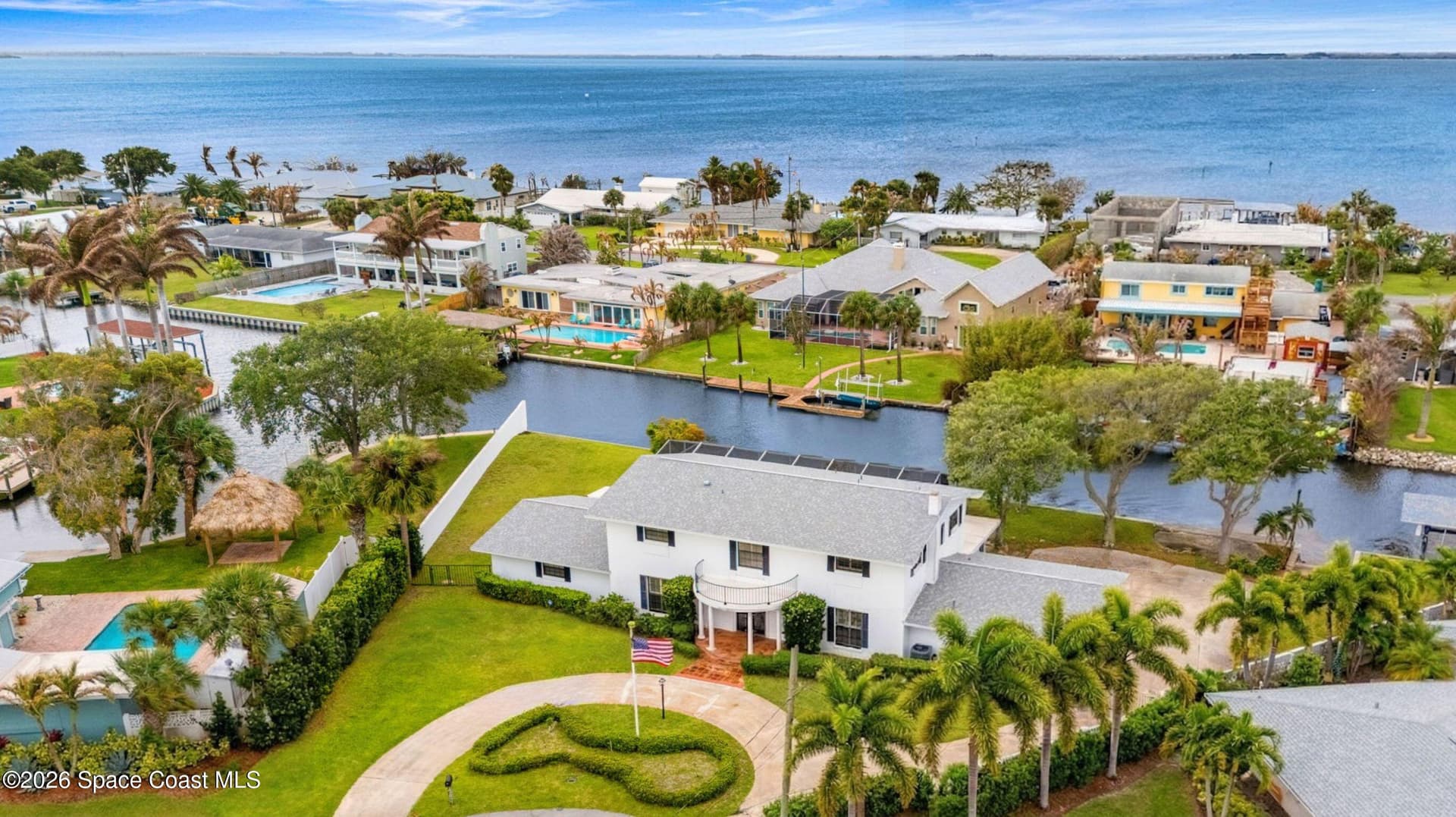1790 Bayshore Drive photo 1