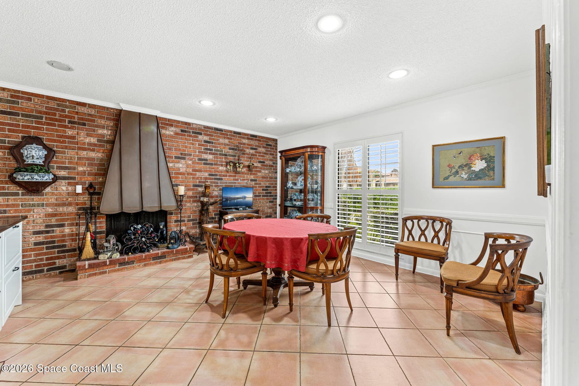 1790 Bayshore Drive photo 5