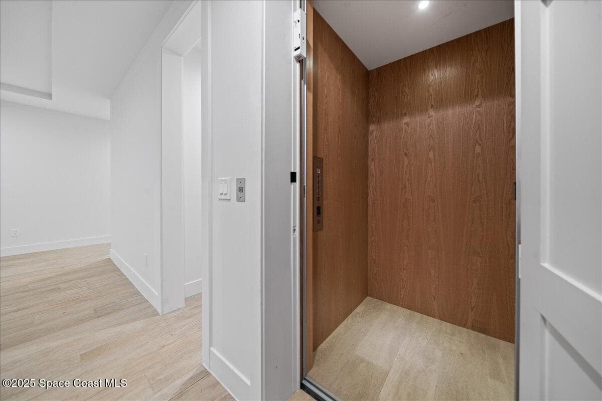 1006 Wave Crest Avenue photo 20