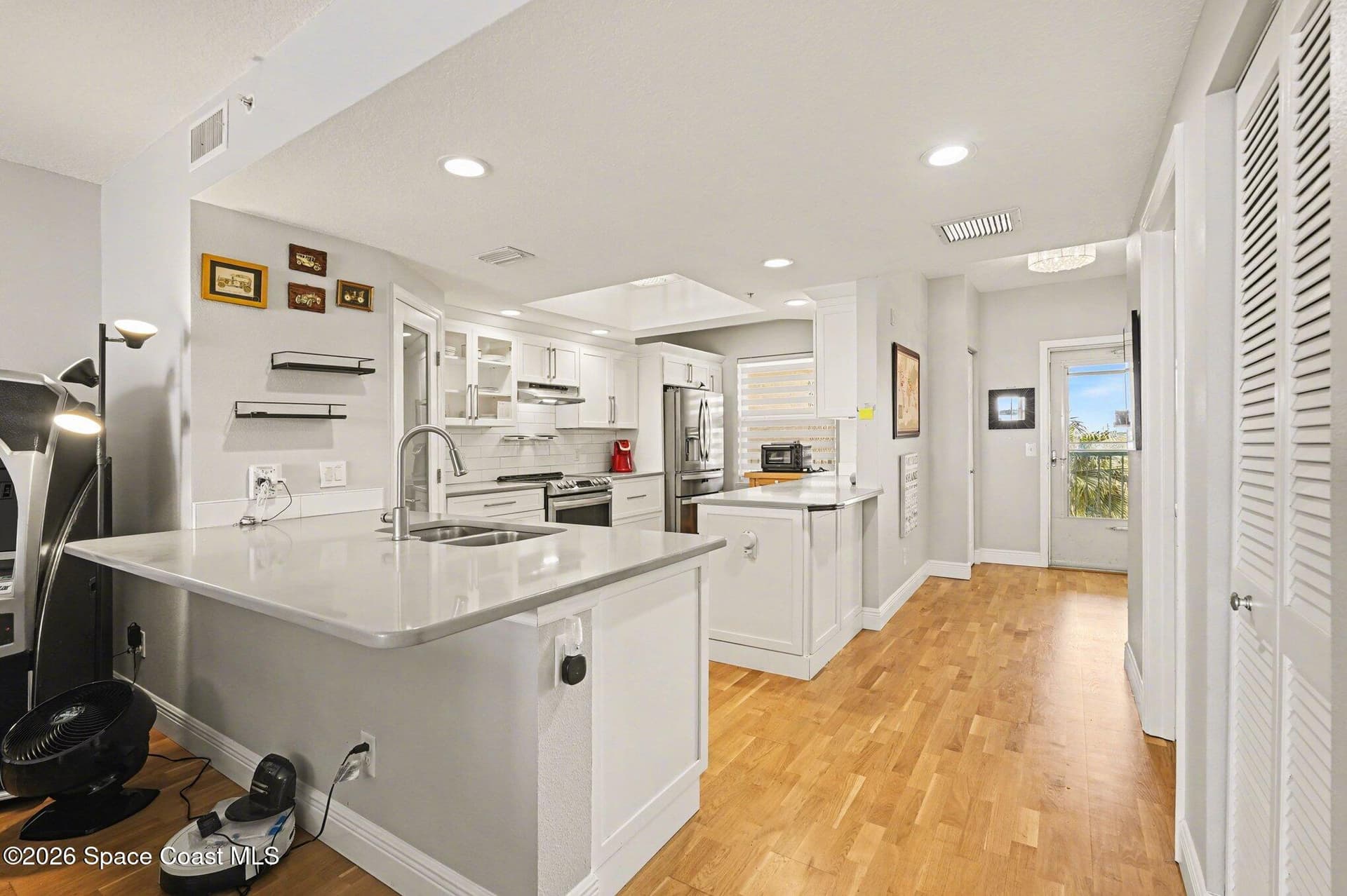 104 Riverside Drive 602 photo 8