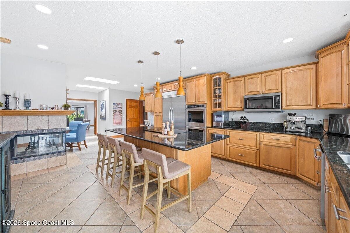 655 Kenwood Court photo 16