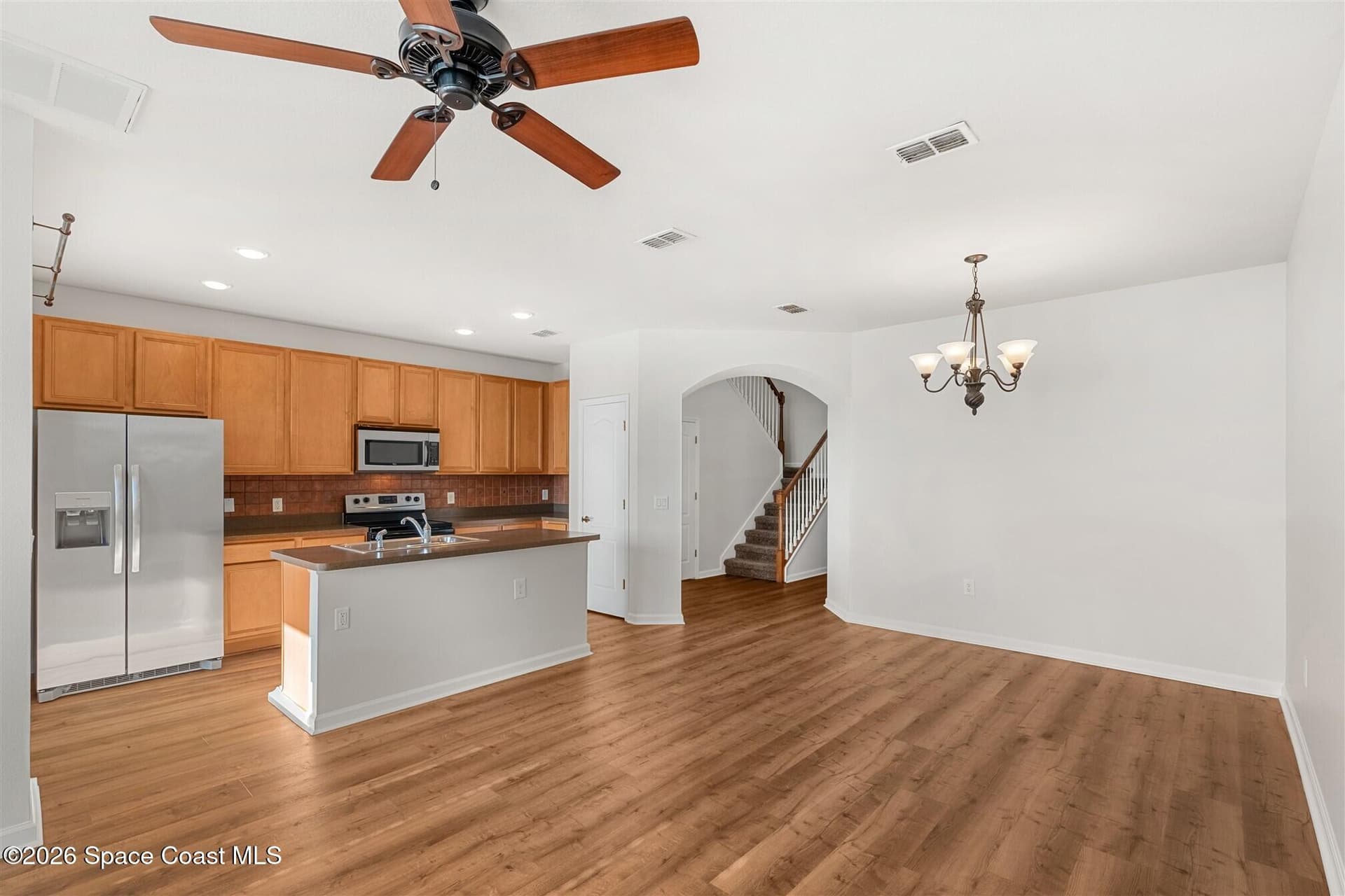 737 Ventura Drive photo 7