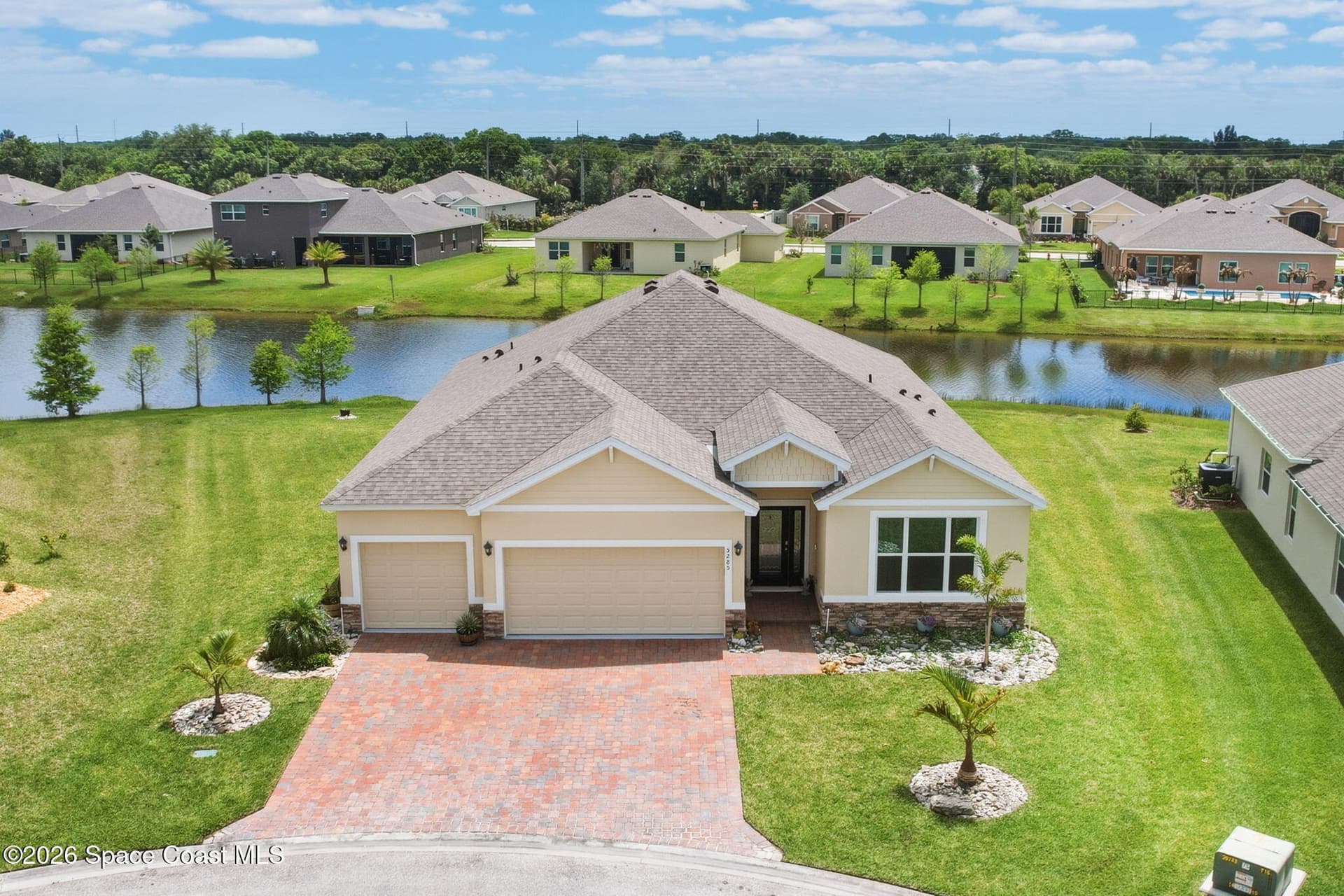 5285 2nd Manor photo 1