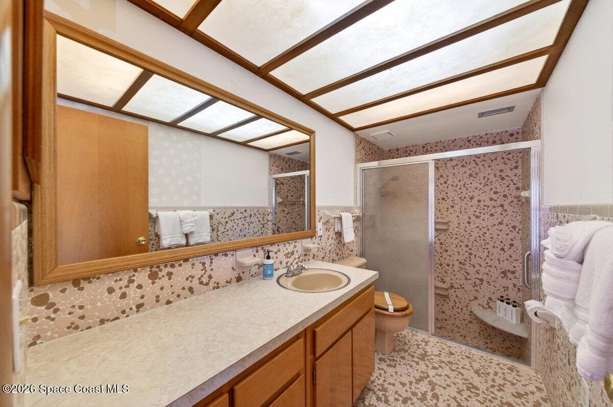 200 Rose Drive photo 17