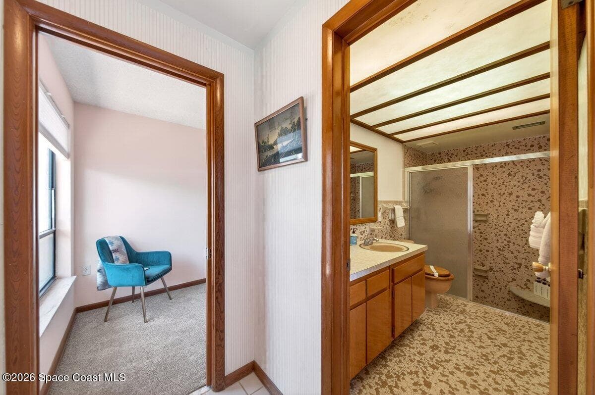 200 Rose Drive photo 16