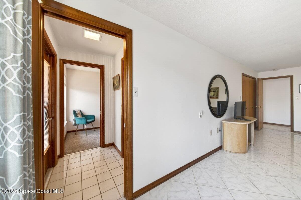 200 Rose Drive photo 15
