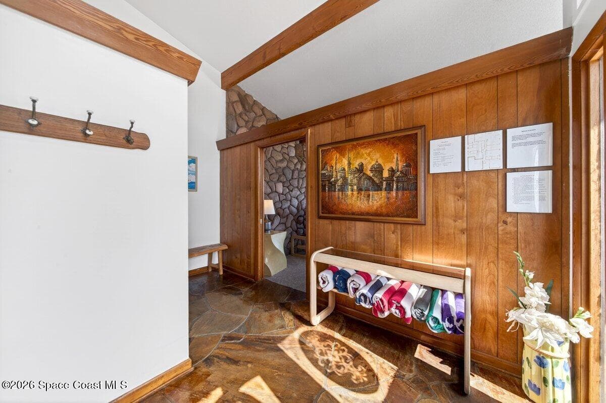 200 Rose Drive photo 6