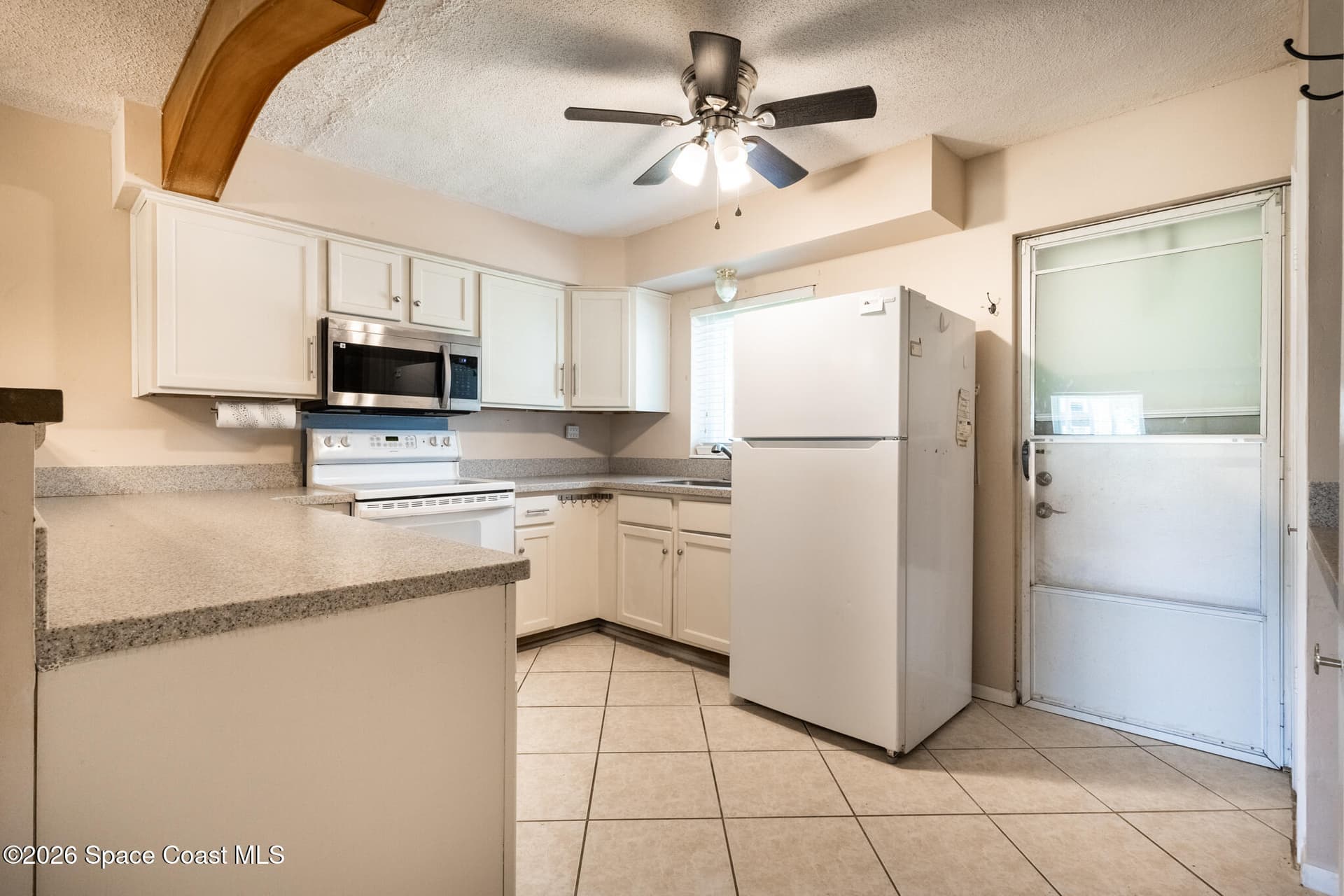 190 E Olmstead Drive B8 photo 9