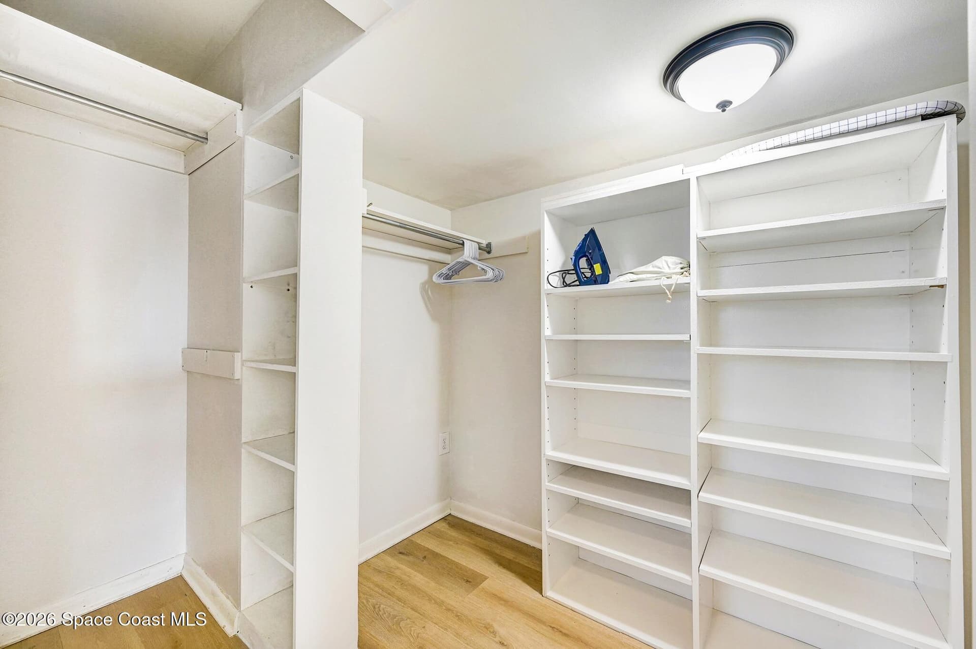1435 Anchor Lane photo 11