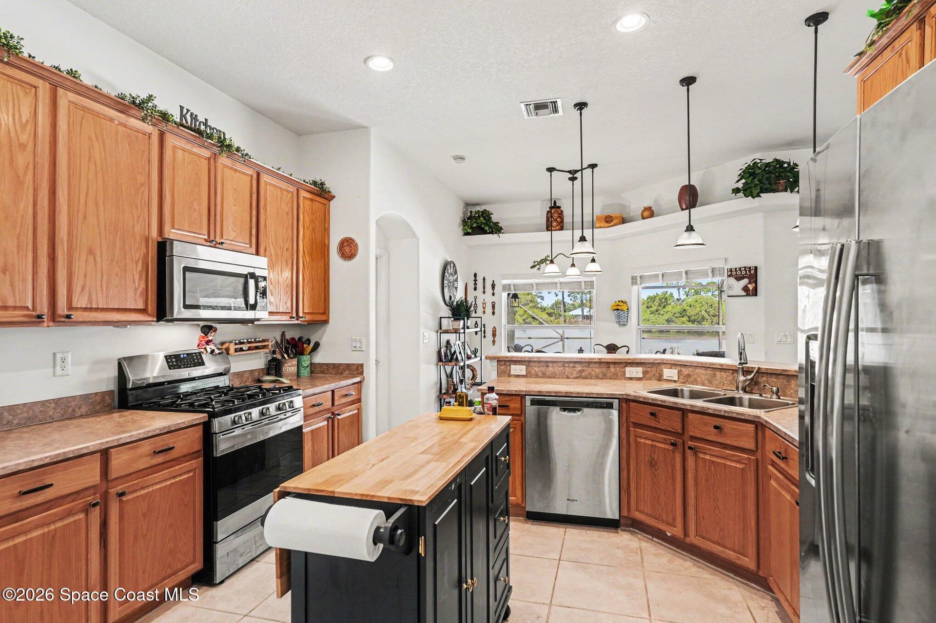3875 Waterford Drive photo 4