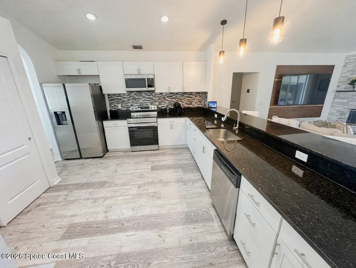 704 Carriage Hill Road photo 14