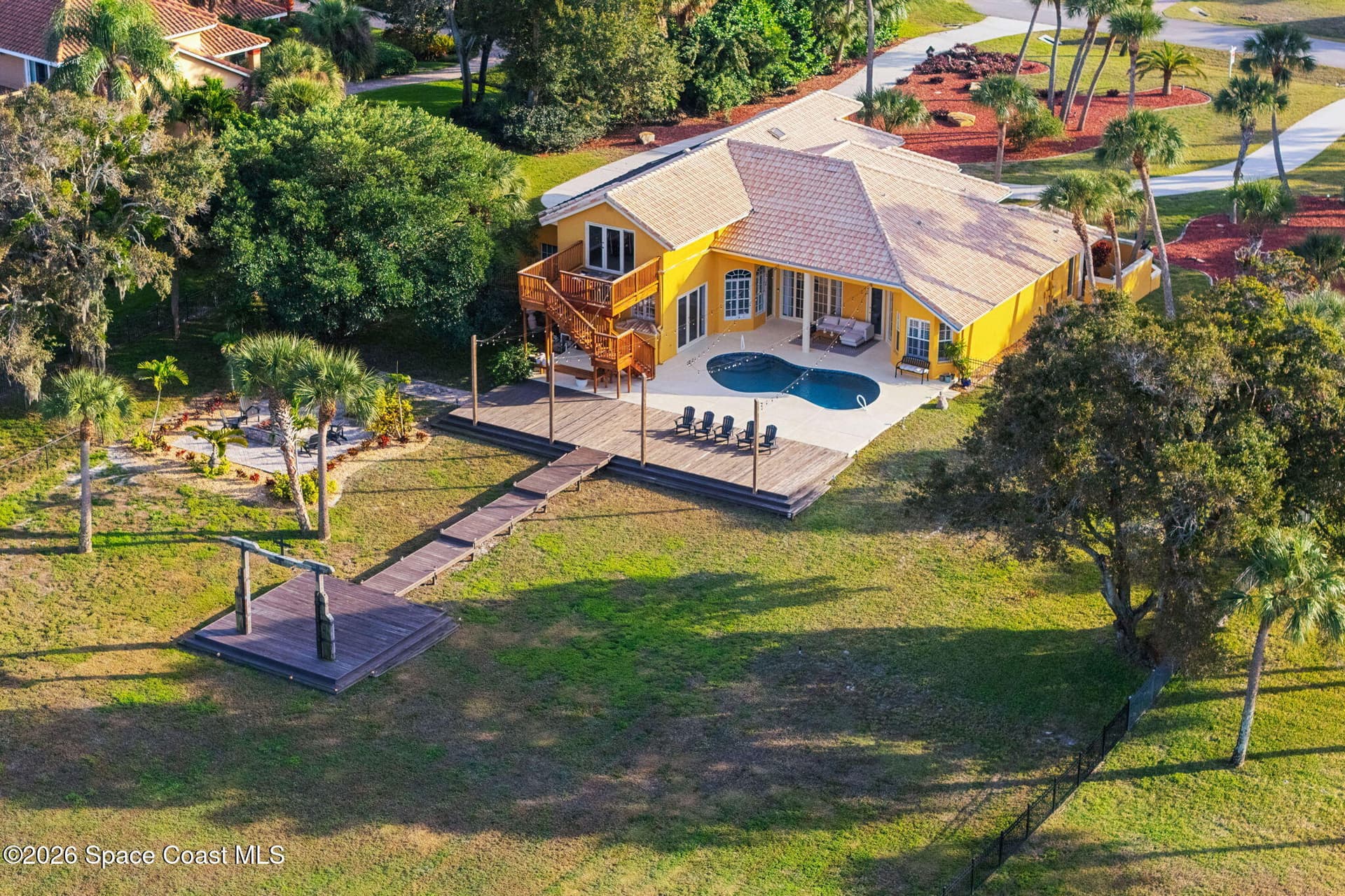 190 Stewart Drive photo 6