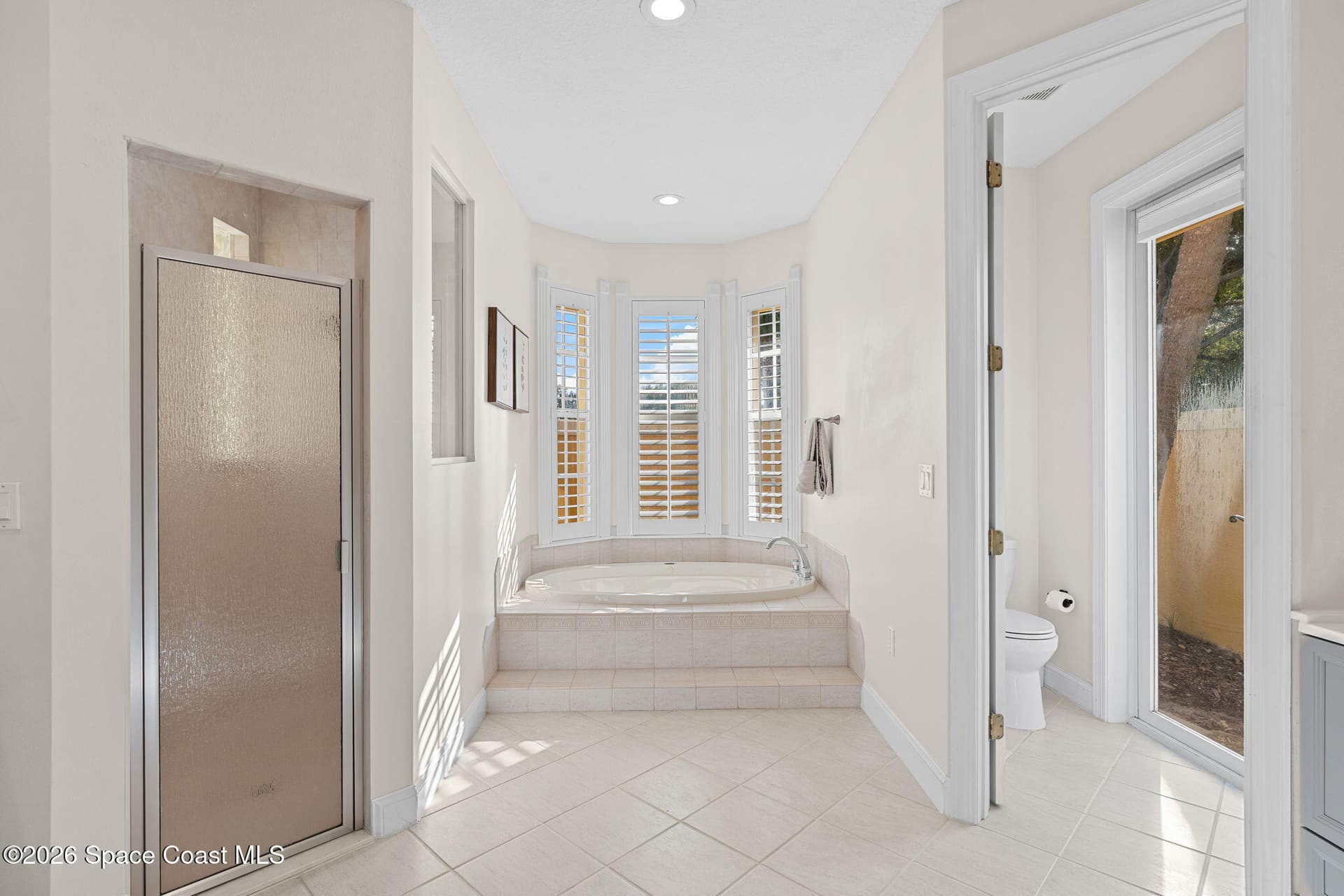 190 Stewart Drive photo 24