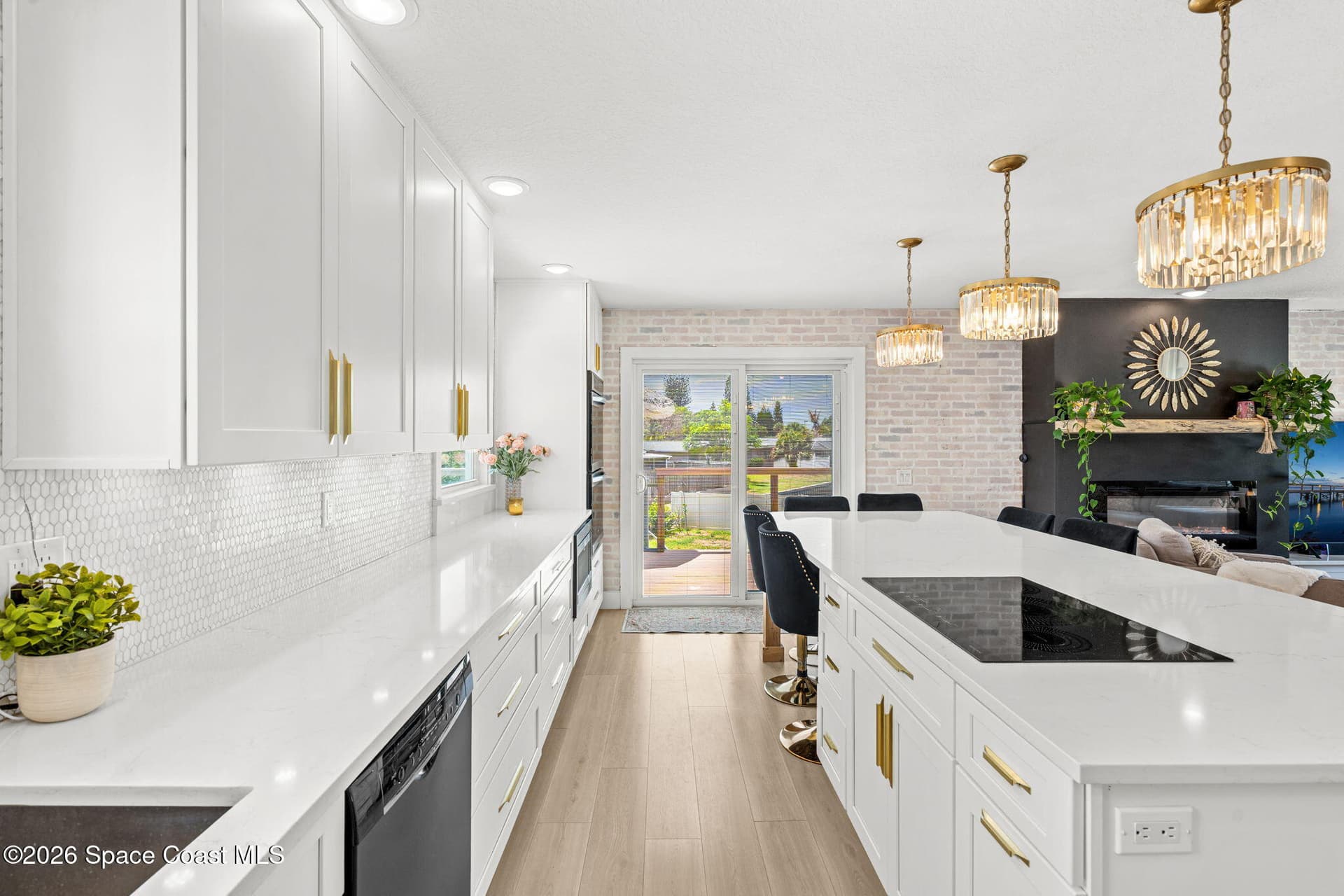 279 Marion Street photo 8