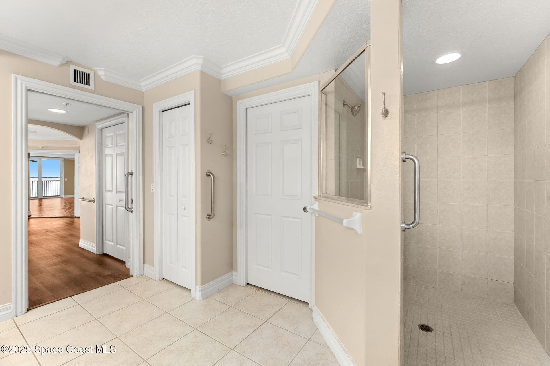 210 24th Street 201 photo 14