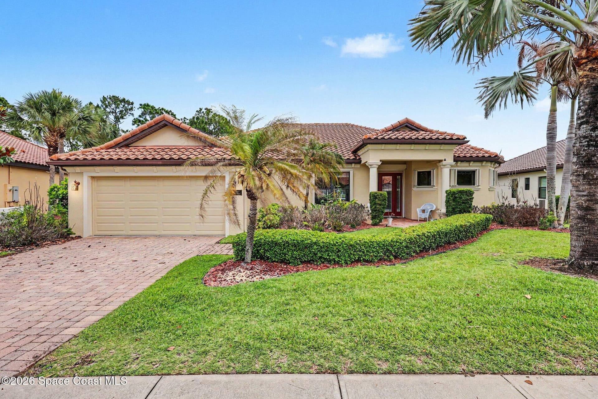 1502 Tralee Bay Avenue photo 1