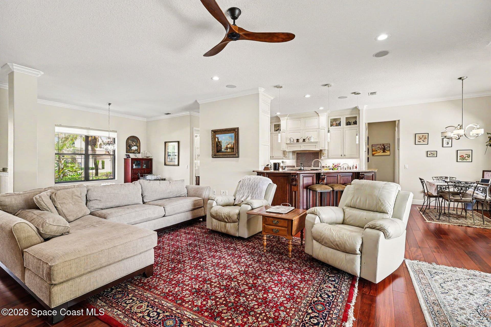 1502 Tralee Bay Avenue photo 10