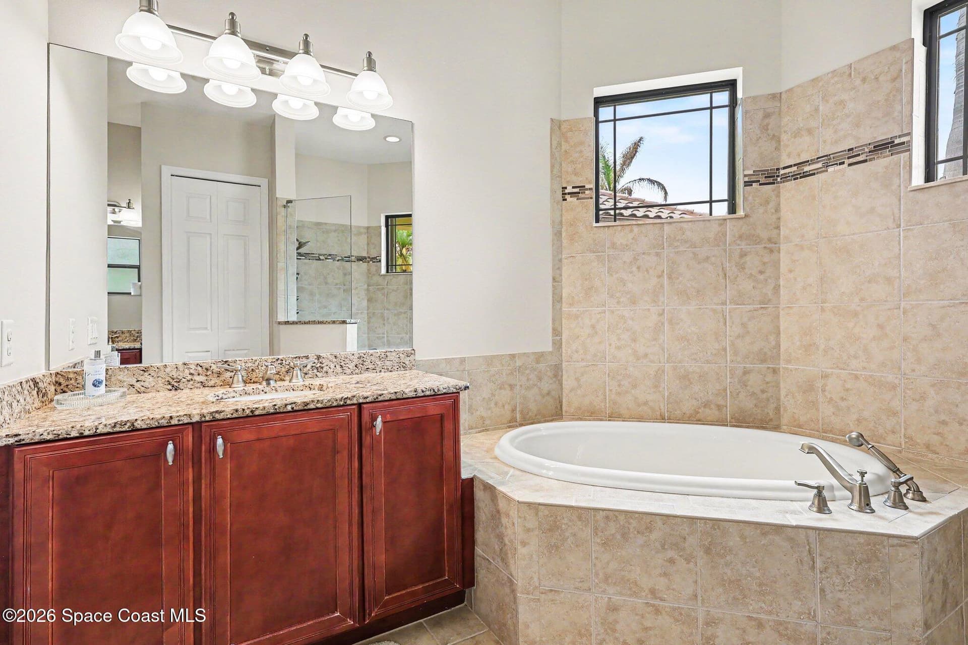1502 Tralee Bay Avenue photo 24