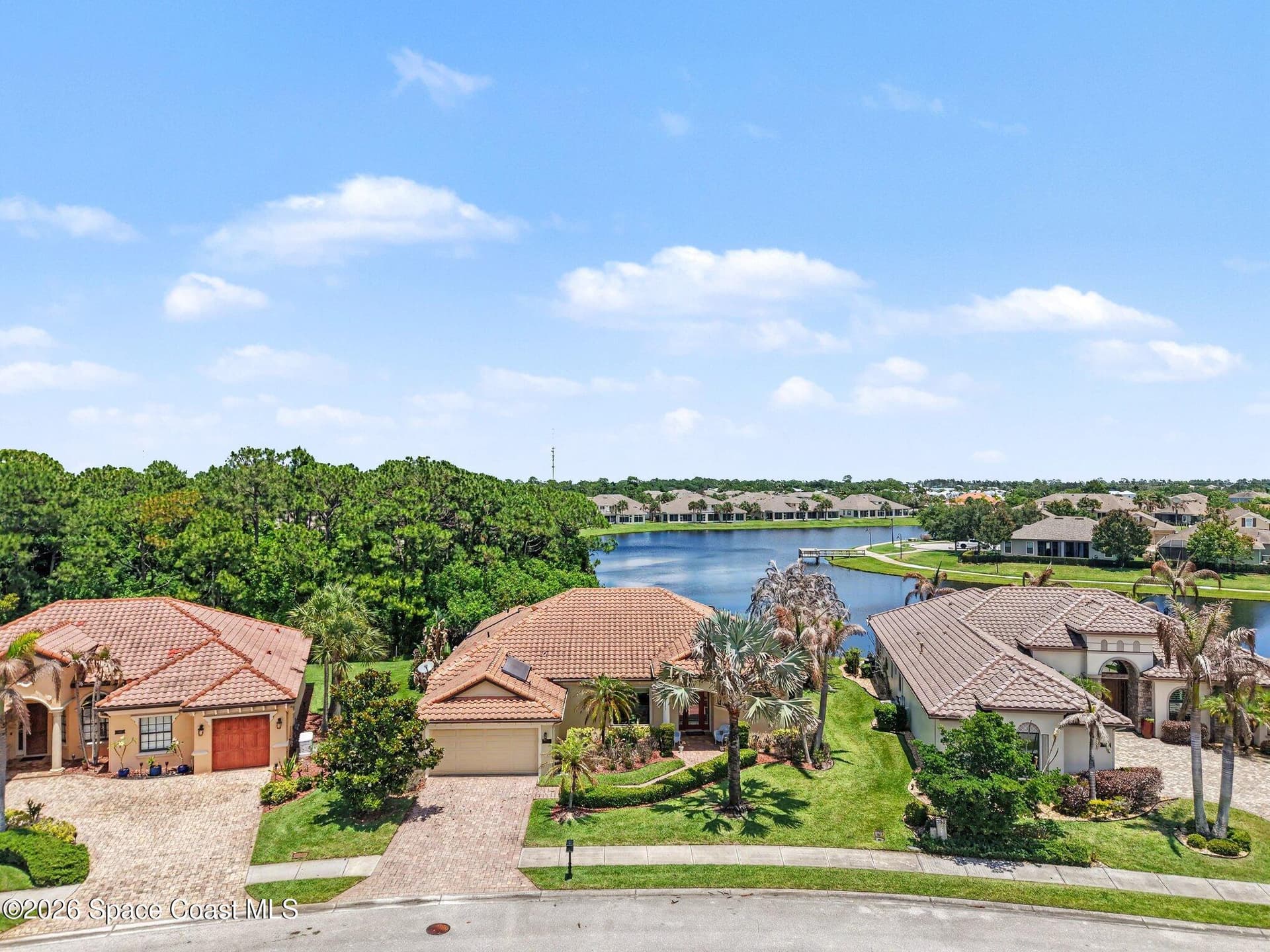 1502 Tralee Bay Avenue photo 5