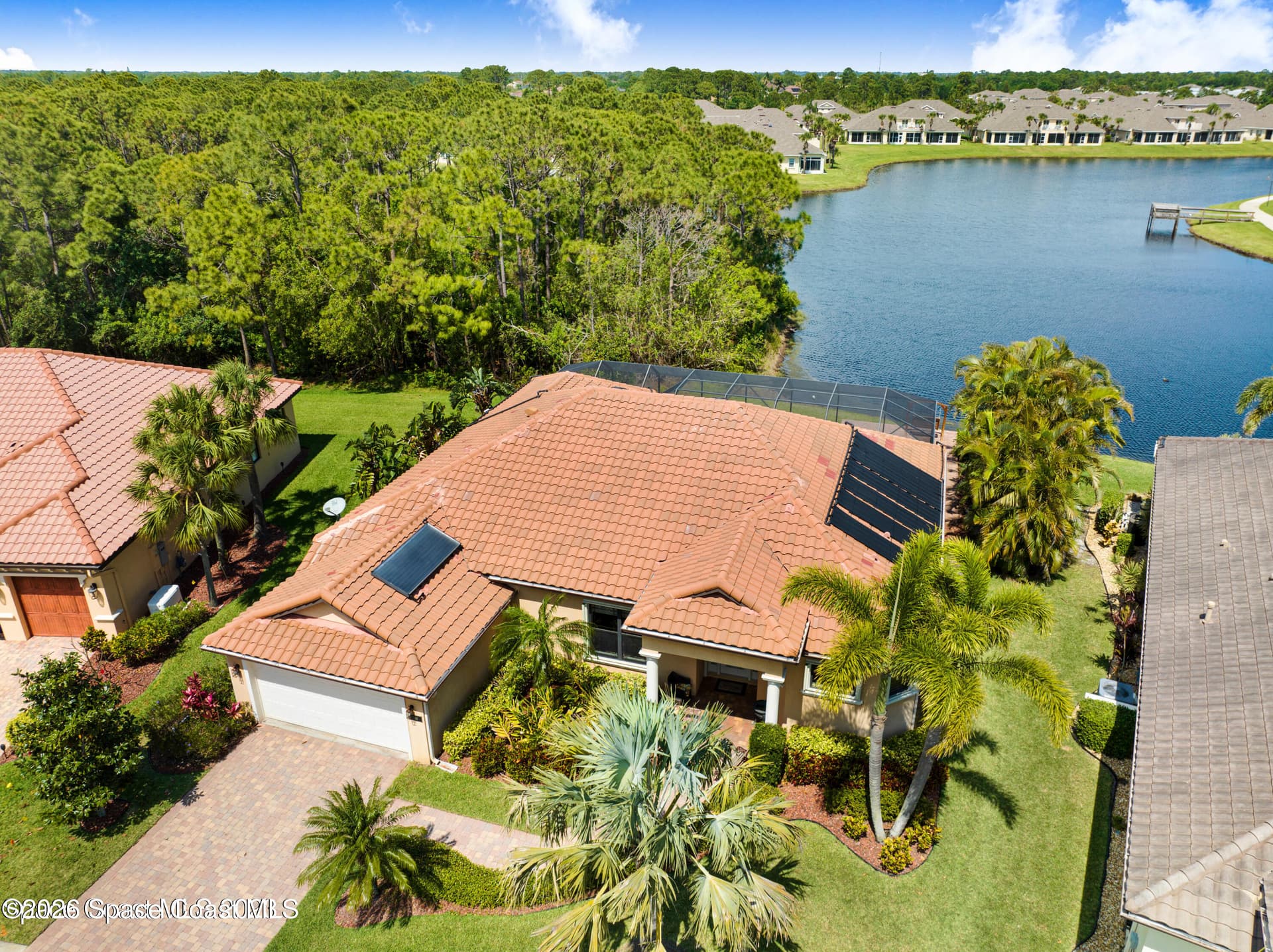 1502 Tralee Bay Avenue photo 6