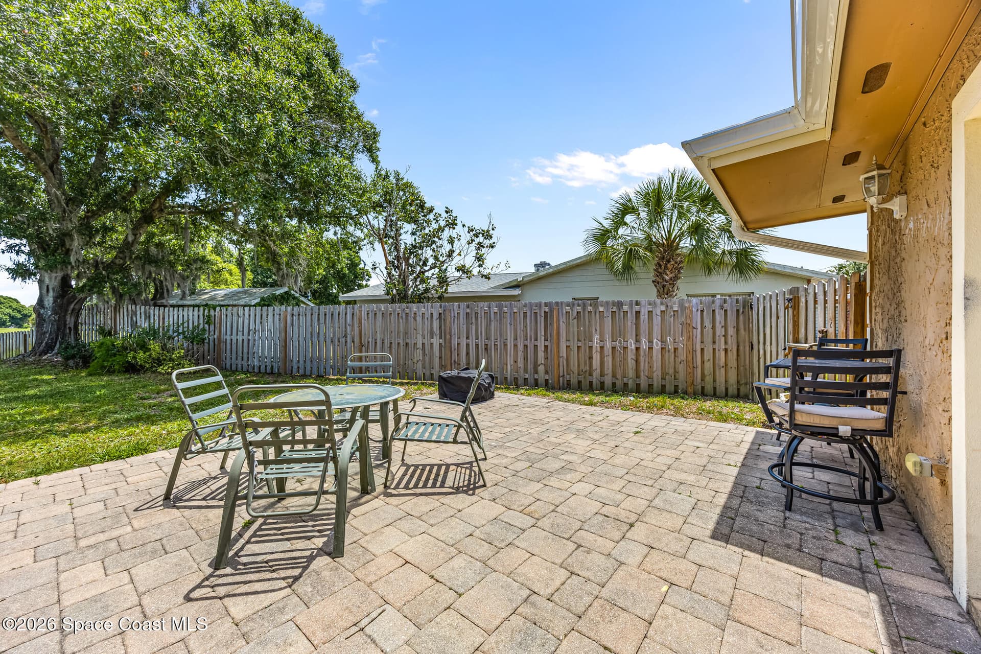 1371 Gleneagles Way photo 10