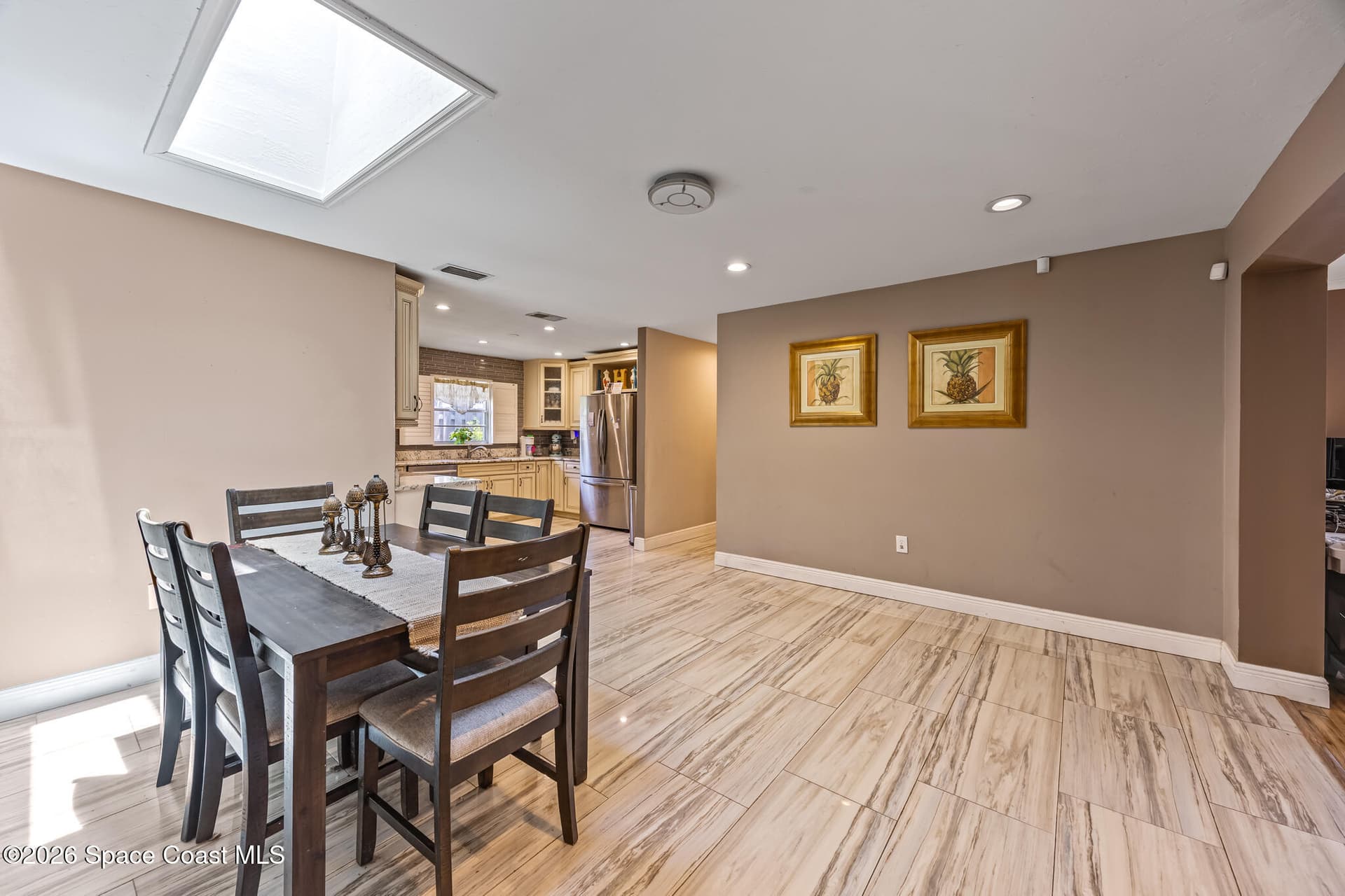 1371 Gleneagles Way photo 18
