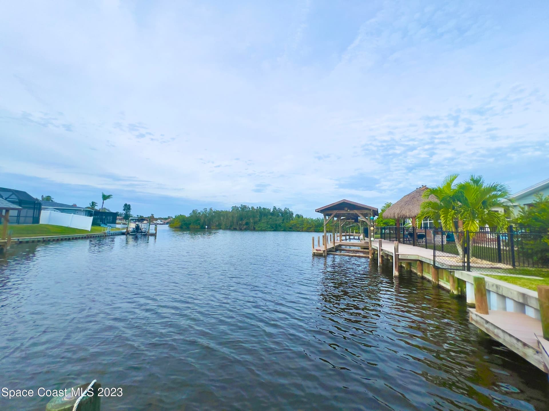 380 Diana Boulevard photo 2